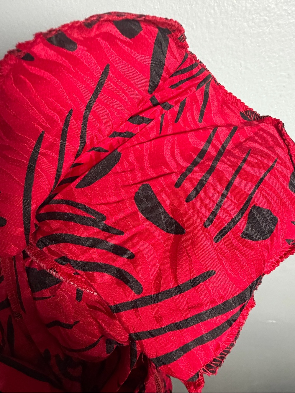 Vtg 100% Silk Red Patterned Long-Sleeve Midi Dress - Picture 10 of 10